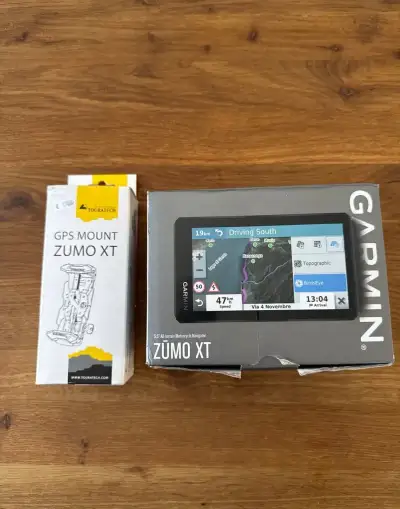 Garmin zumo xt navigacia GPS pre motocykel, držiak Touratech
