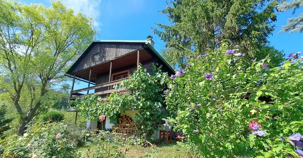 Záhradná chatka - pozemok 653m2, Ružomberok - Mičinô
