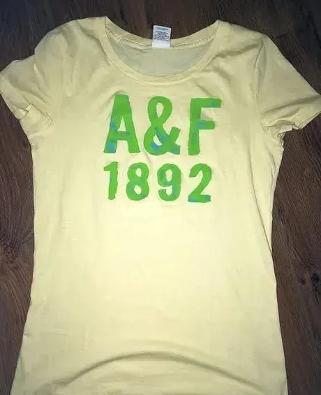 Tričko Abercrombie&Fitch