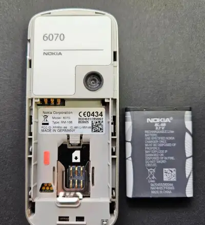 NOKIA 6070