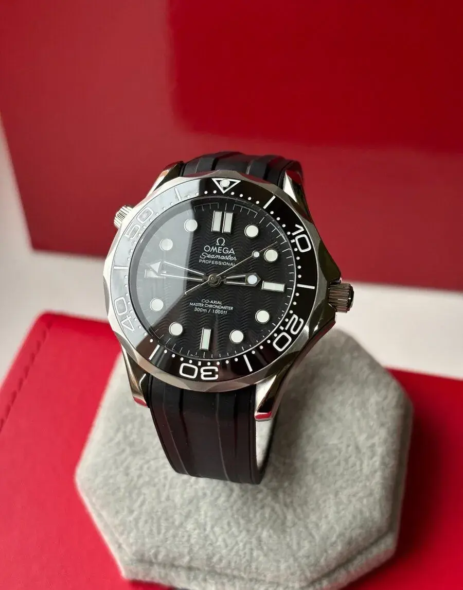 Omega Seamaster 300M, Rubber Strap, 42mm