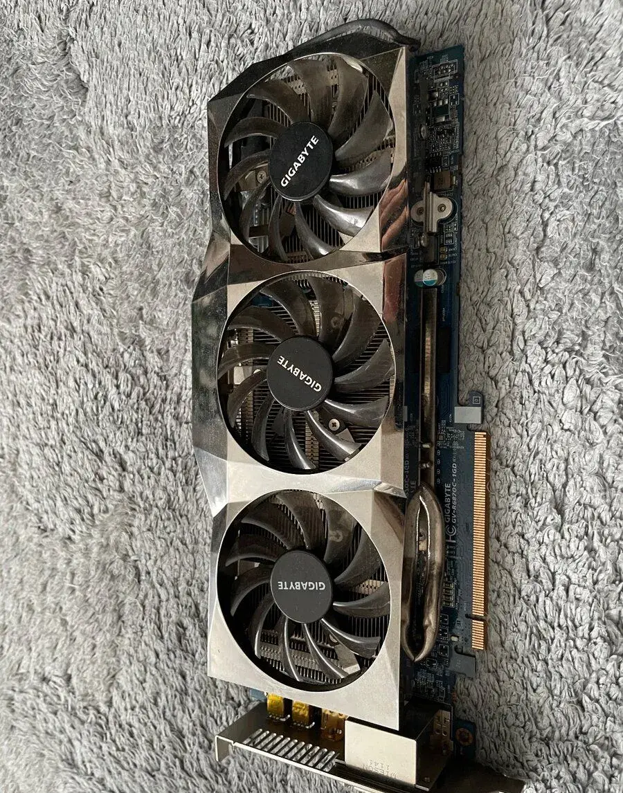 Gigabyte Radeon HD 6870 1GB – netestovaná