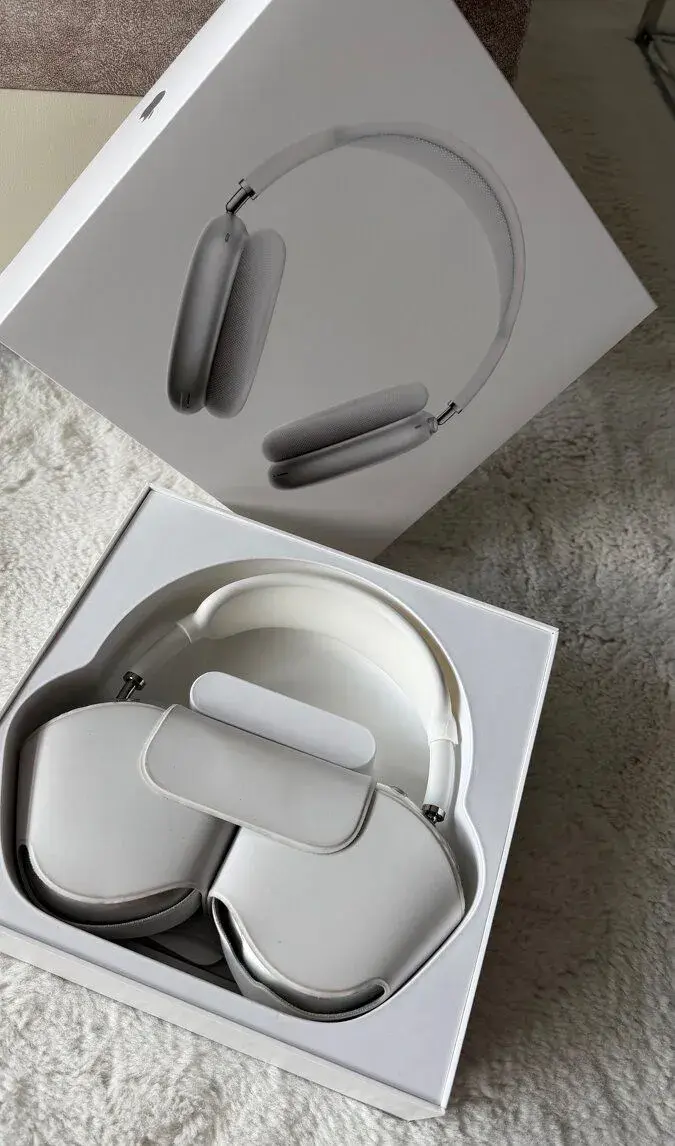 Apple AirPods Max – Silver