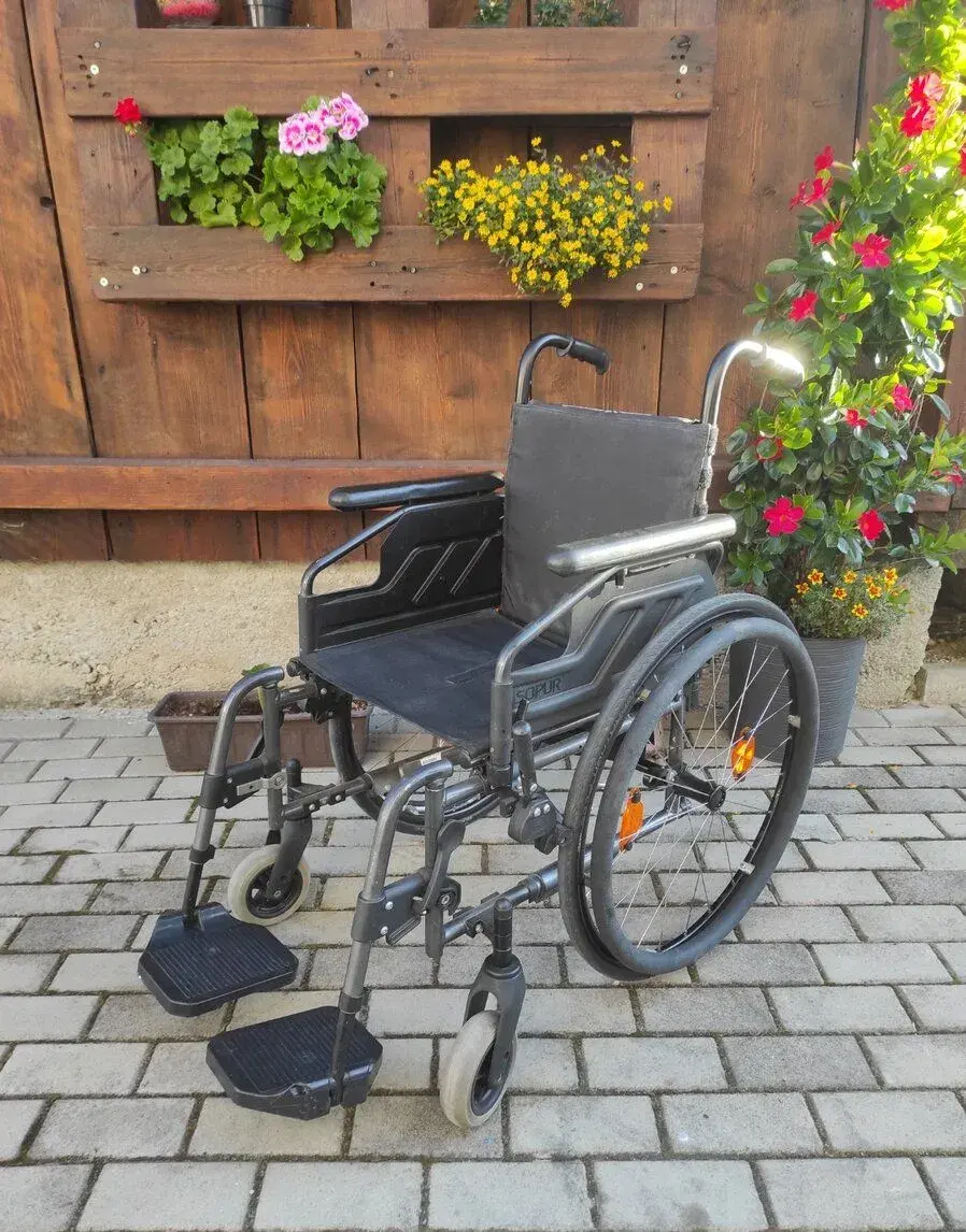 Mechanický invalidný vozík Sopur easy