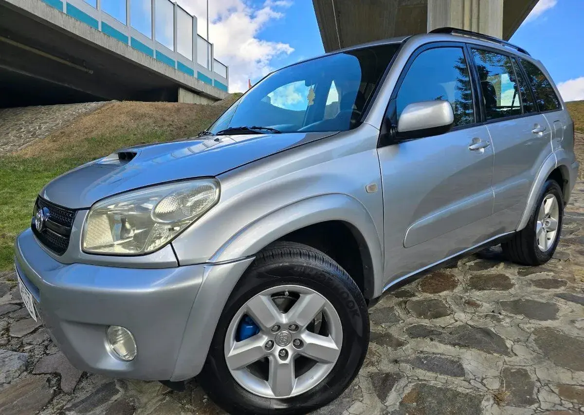 Toyota RAV4 – 2005, 270 000 km