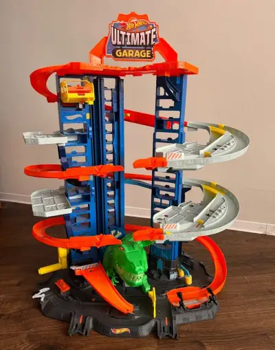 Hot Wheels Ultimate Garage T-Rex – stav – 45 €