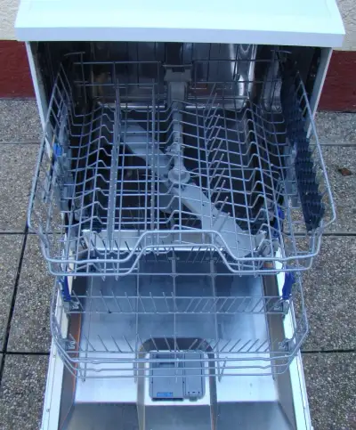 Umývačka riadu BEKO A+ 13 sád 60cm šírka