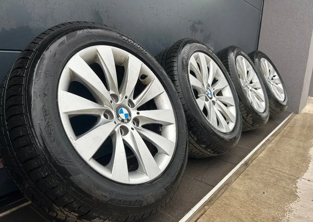 BMW 225/55