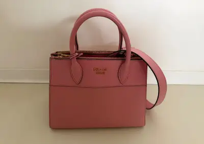 Prada safiano Pink paradigme