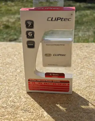 USB čítačka kariet CLiPtec RZR502