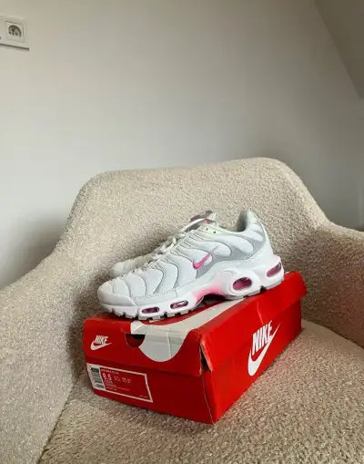 Nike Airmax TN Plus Pink x White