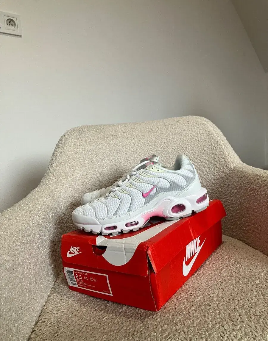 Nike Airmax TN Plus Pink x White