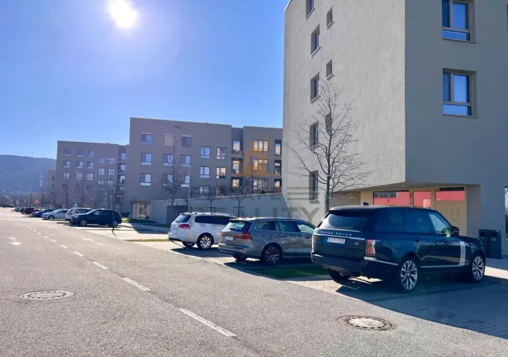 Na prenájom vonkajšie parkovacie miesto Bratislava, BORY, Ko