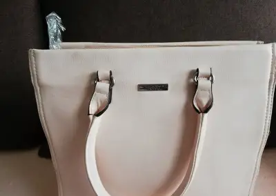 kabelka LARA BAGS
