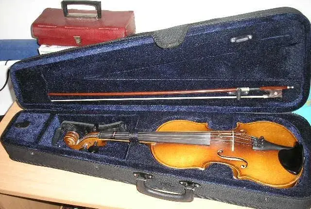 3/4 husle Cremona Luby pre začiatočníka.
