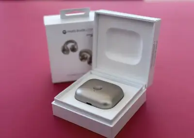 Slúchadla Moto Buds Loop Pantone Oak - Swarovski