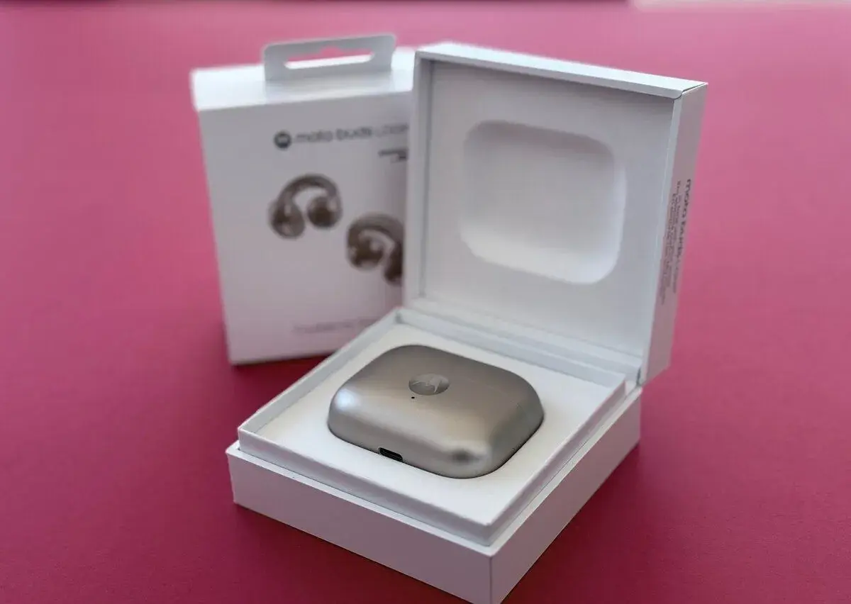Slúchadla Moto Buds Loop Pantone Oak - Swarovski