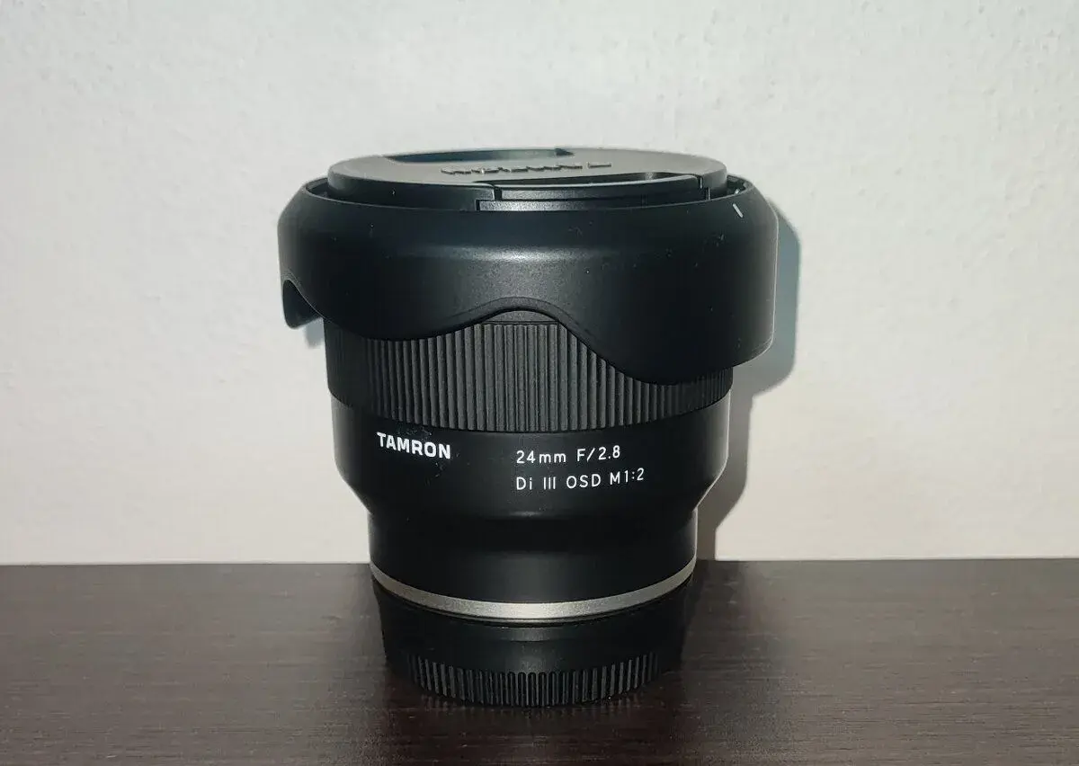 Tamron 24mm f/2,8 Di III OSD Macro 1:2 Sony E-mount