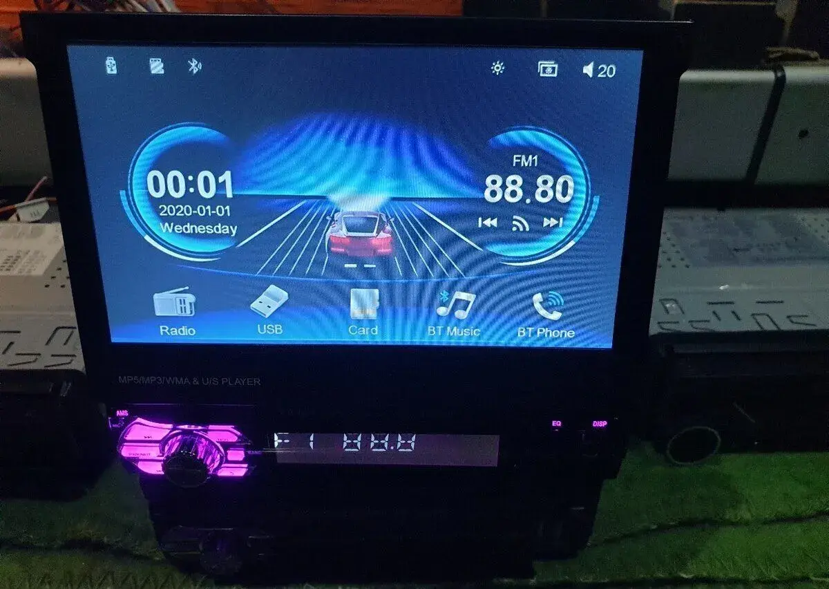 7 pal autoradio vysuvacku