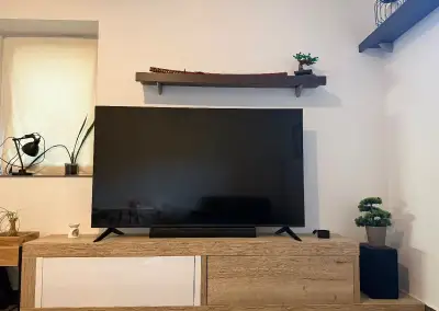 Stolik pod TV