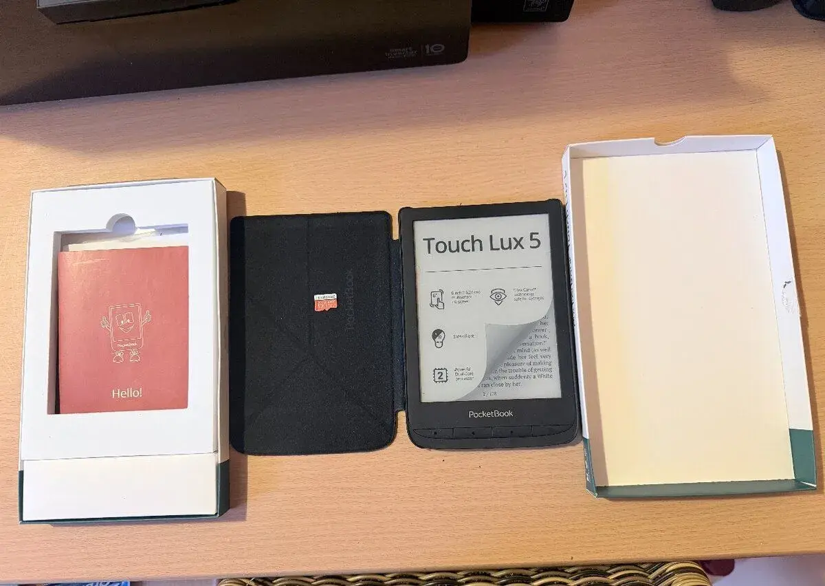 PocketBook 628 Touch Lux 5 + puzdro + Samsung 64 GB