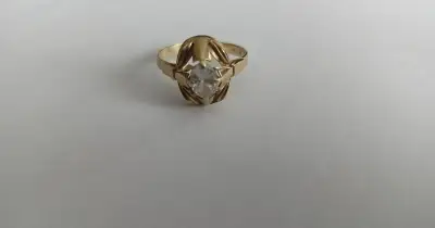 Elegantný zlatý prsteň (14 kt) 3,64g