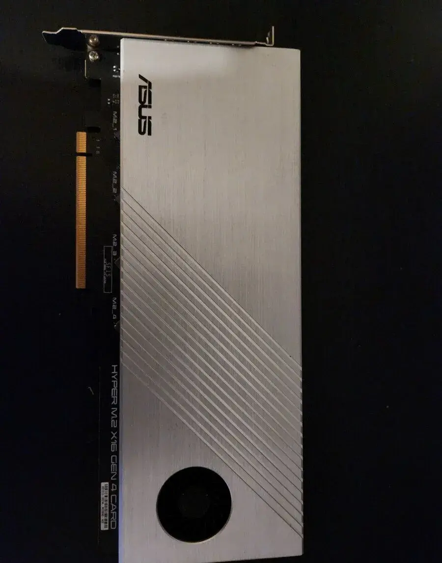 ASUS HYPER M.2 ×16 Gen 4 Card