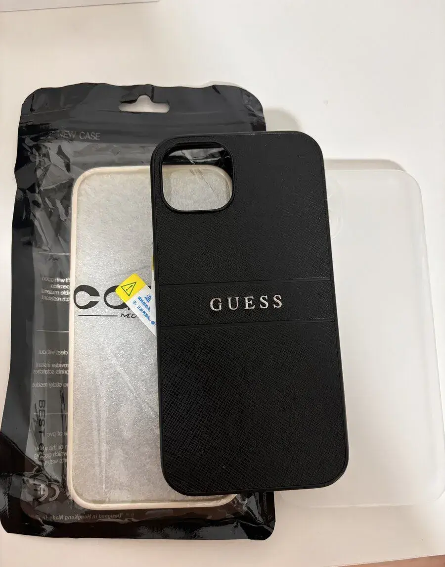 Kryt GUESS na iPhone 13