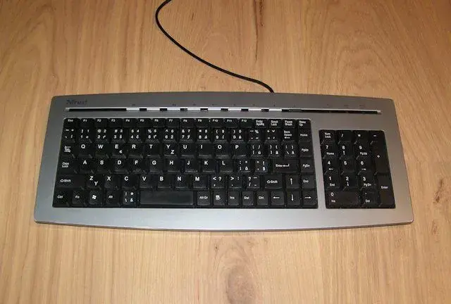 USB a PS2 Klávesnice, nové aj používané
