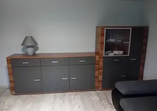 Obývacia stena.