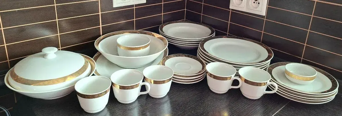 Porcelánový servis Karlovarský porcelán – ručná práca 32 ks