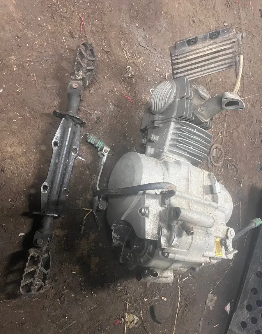 Motor pitbike 140cc