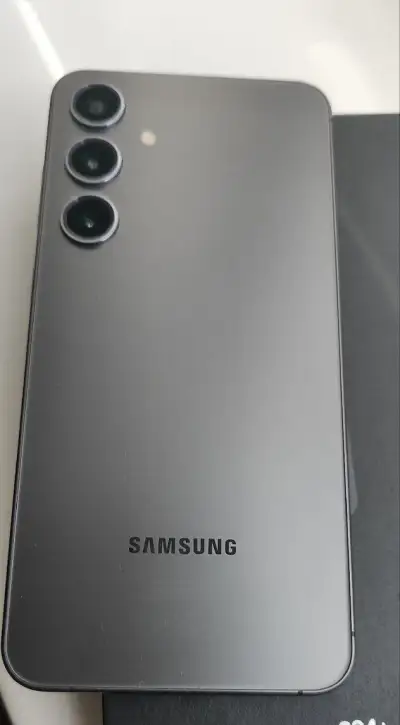 Samsung Galaxy S24+ (plusko) 512Gb/12Gb Onyx Black