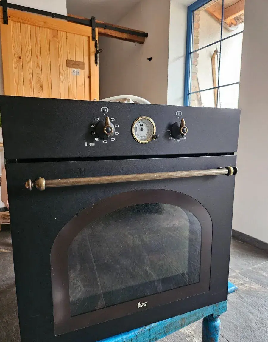 Vstavanu elektricku ruru Teka