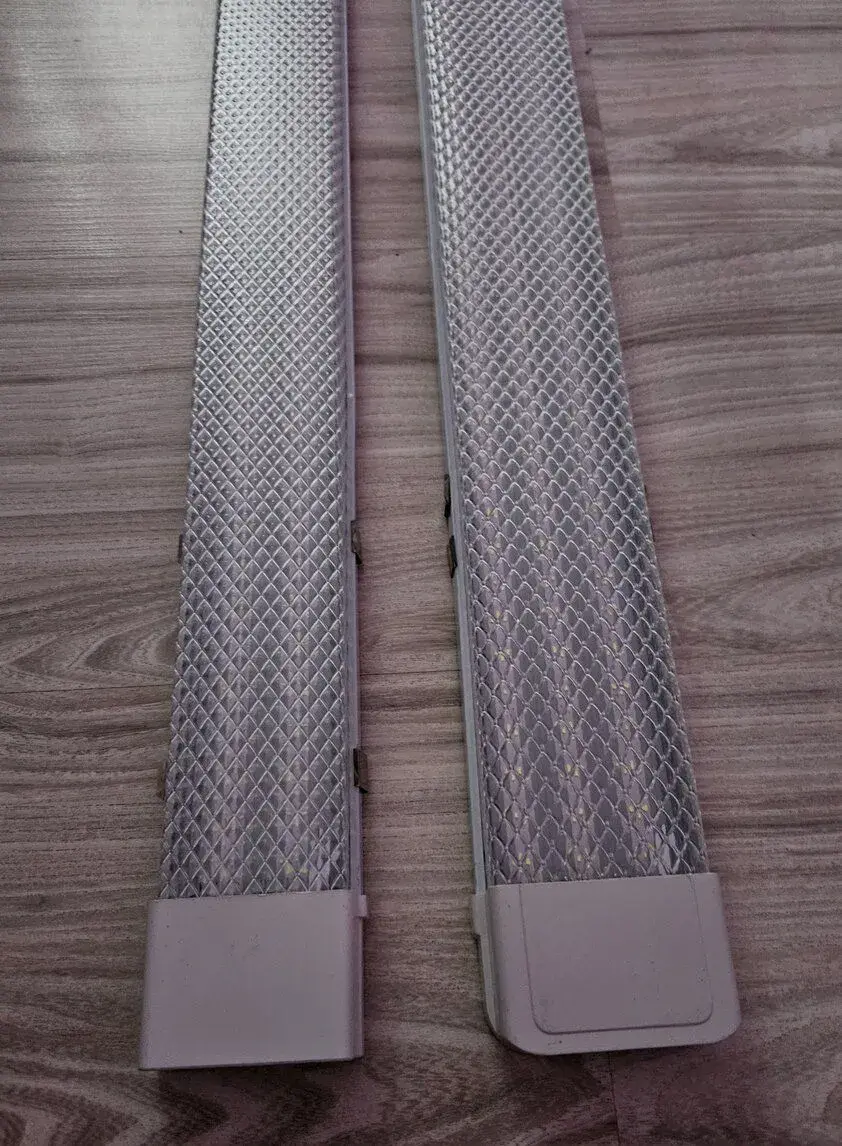 Led svetla 120cm priesvitne