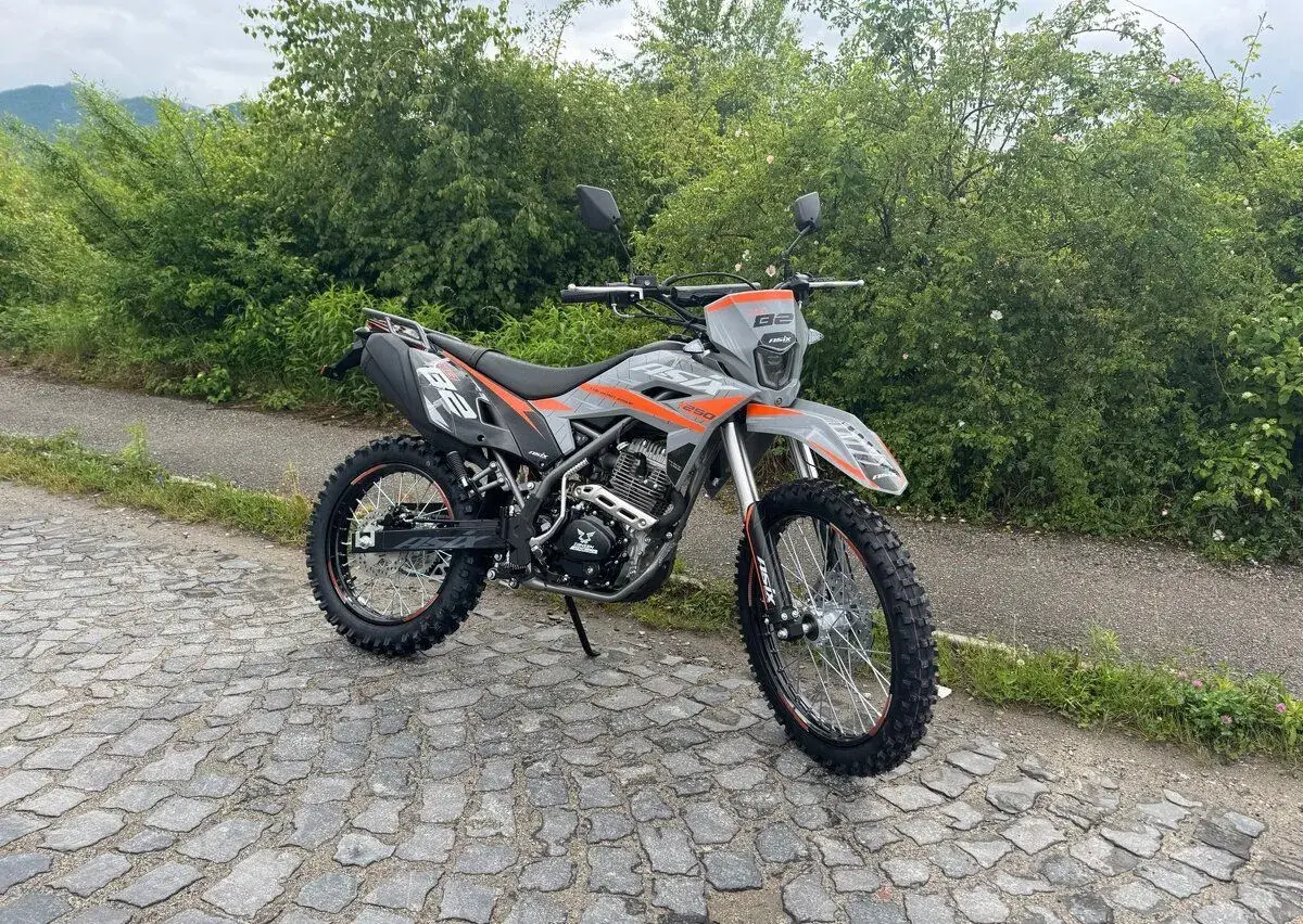 Cestne Enduro Asix xb82 A1 E-štart