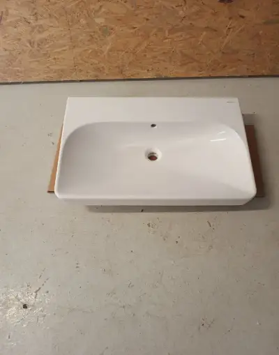 Umývadlo Geberit Smyle Square 75cm (bez otvoru na batériu)