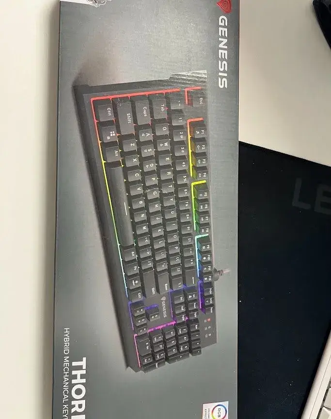 Genesis Thor 150 klávesnica