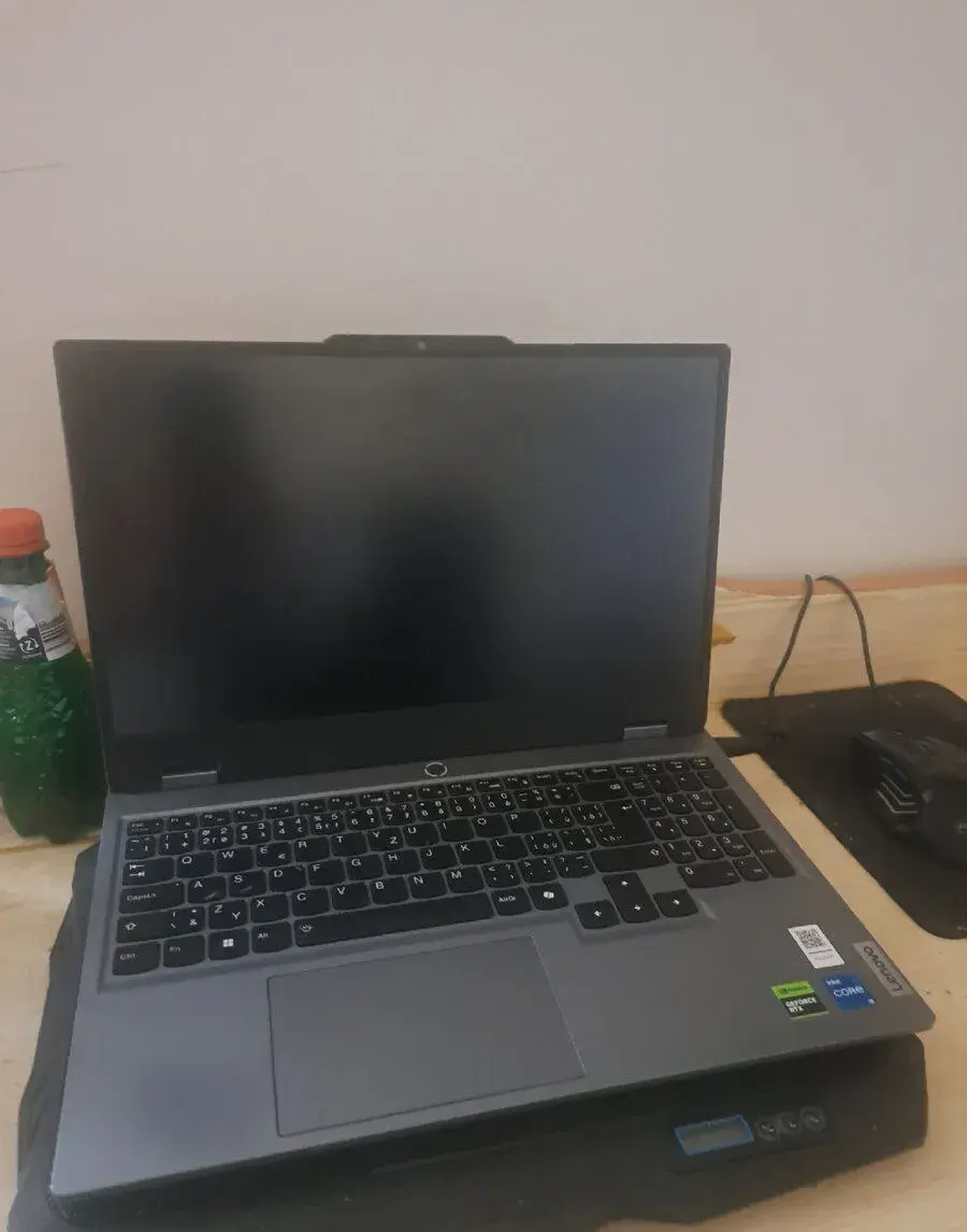 Herný notebook lenovo