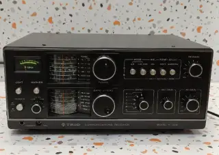Kenwood _ komunikačný prijímač Trio R-300 z konca 70. rokov