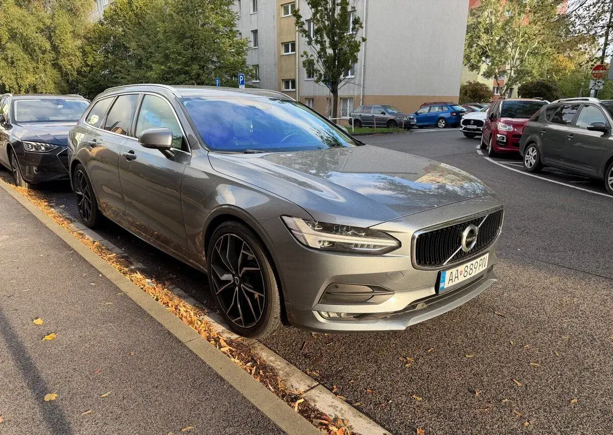 Volvo V90 – 2019, 10 000 km