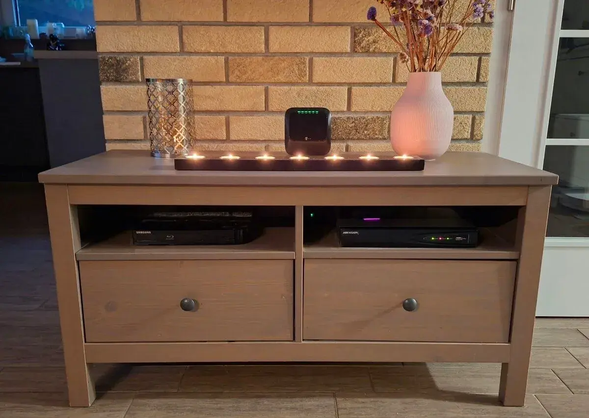 TV stolík HEMNES