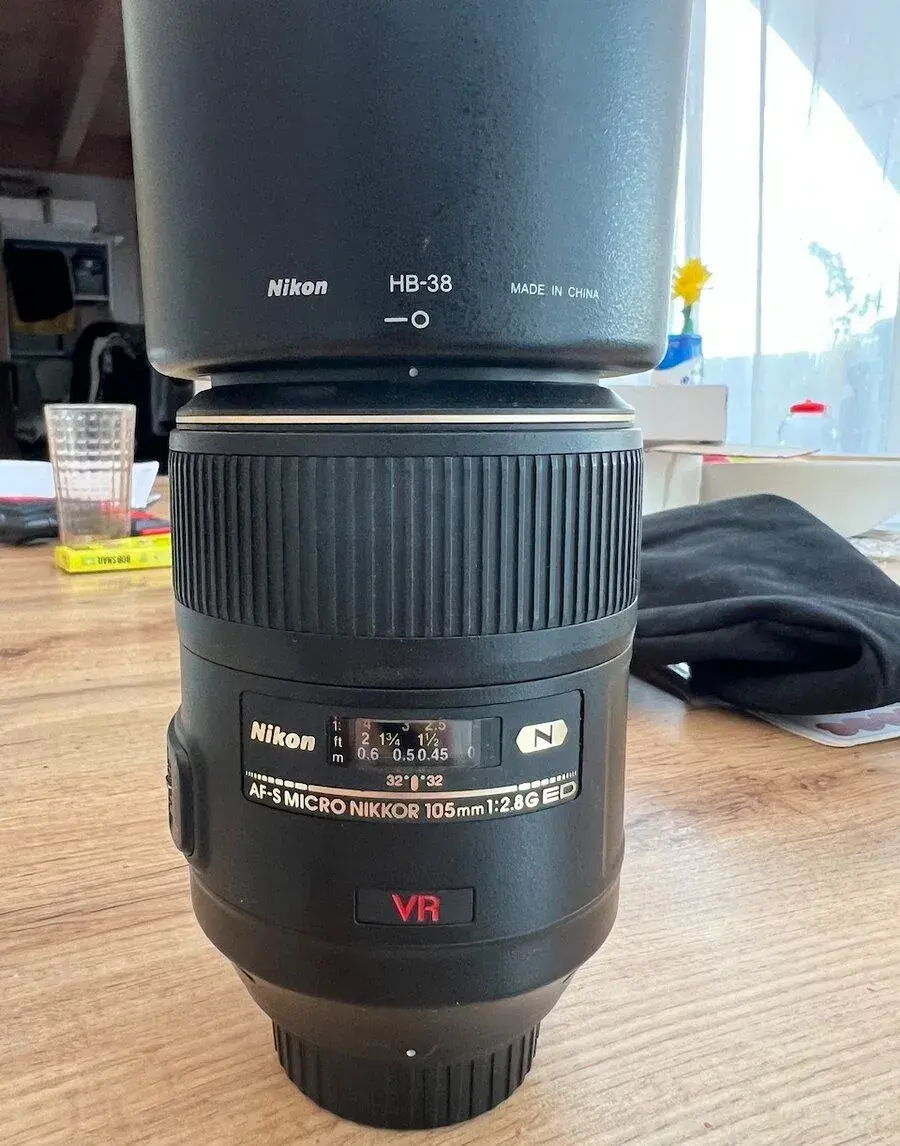 Nikon AF-S VR Micro-Nikkor 105mm f/2.8G IF-ED