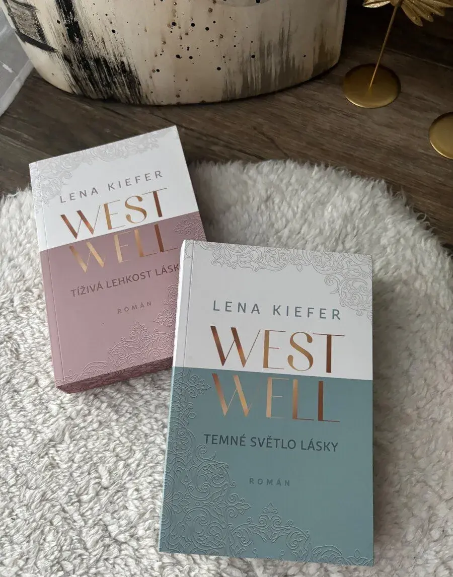 West Well s farebnou oriezkou - Lena Kiefer