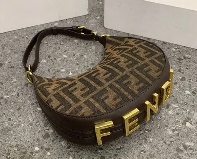 Fendi kabelka