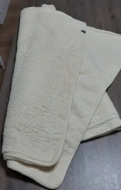 2 ks paplóny z ovčej vlny / Ovčie rúno Woolmark