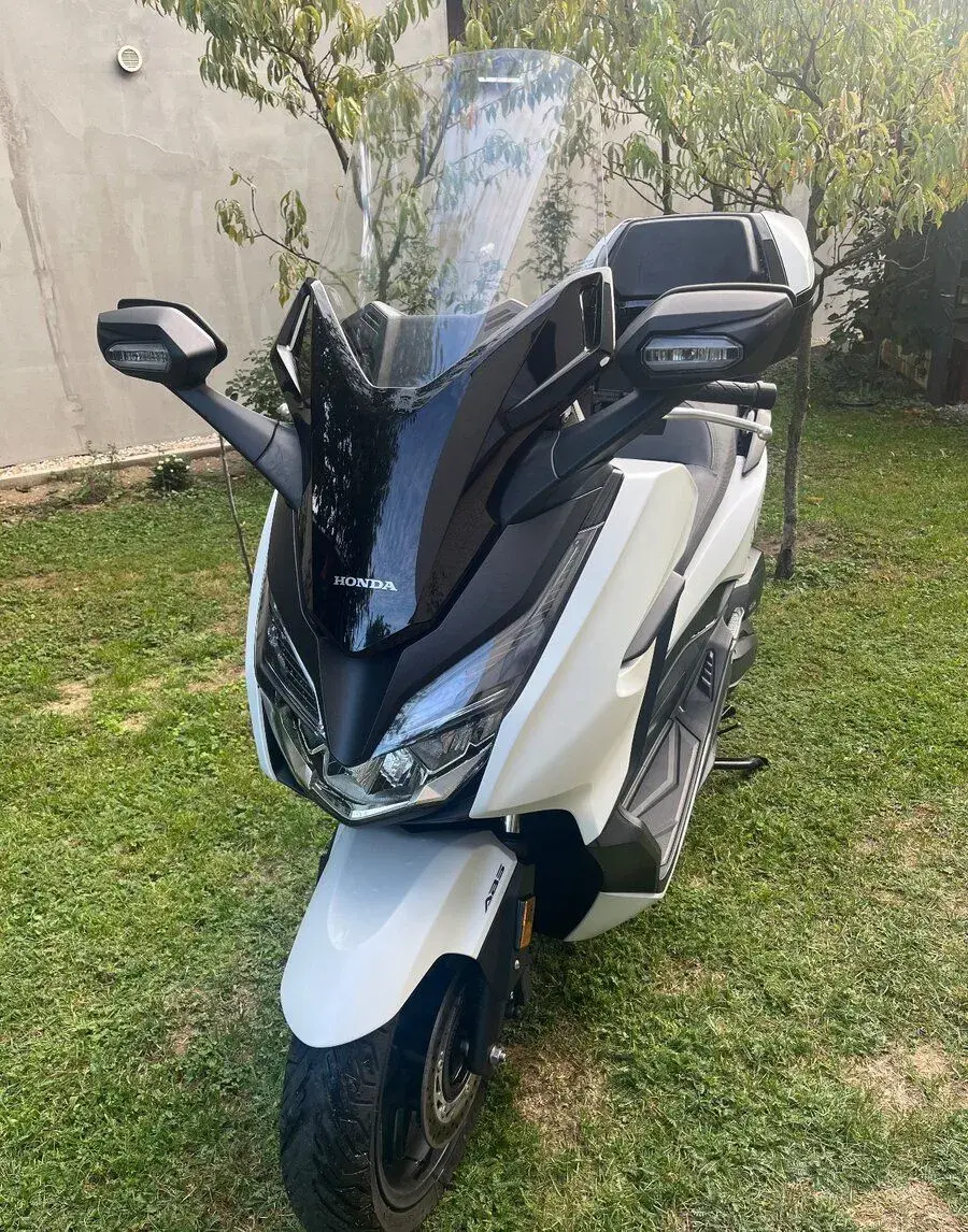 Honda Forza 125