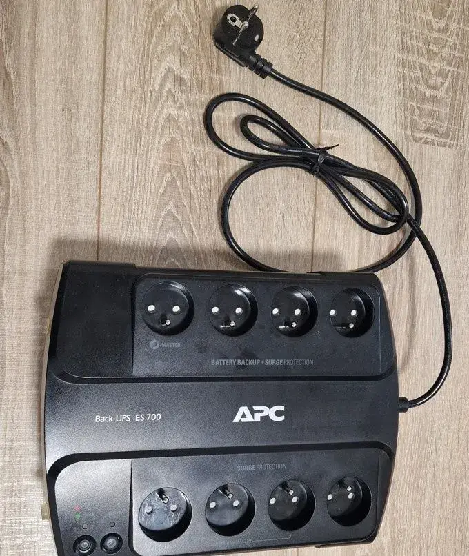 Lacno APC Back-UPS ES 700