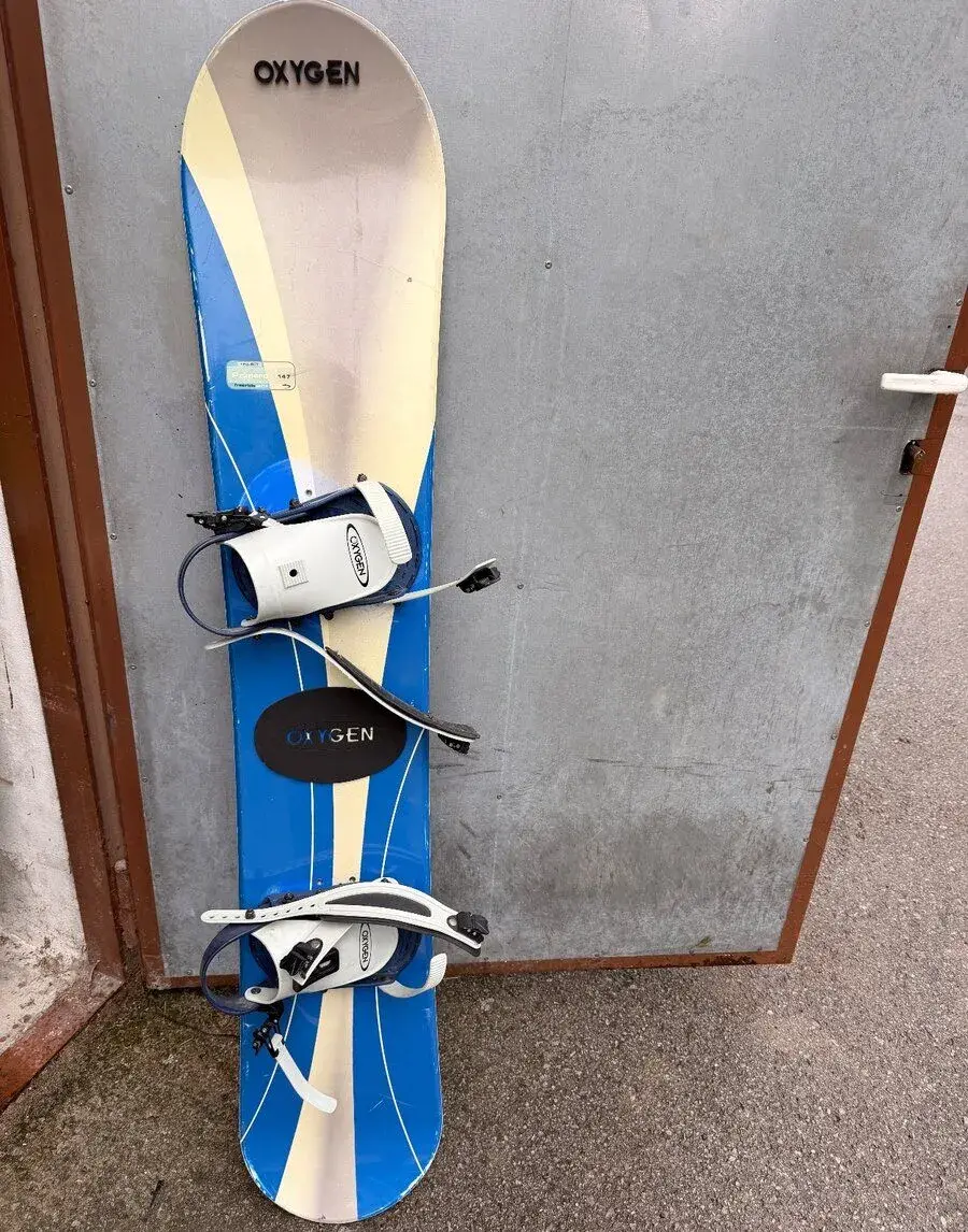 Starší snowboard