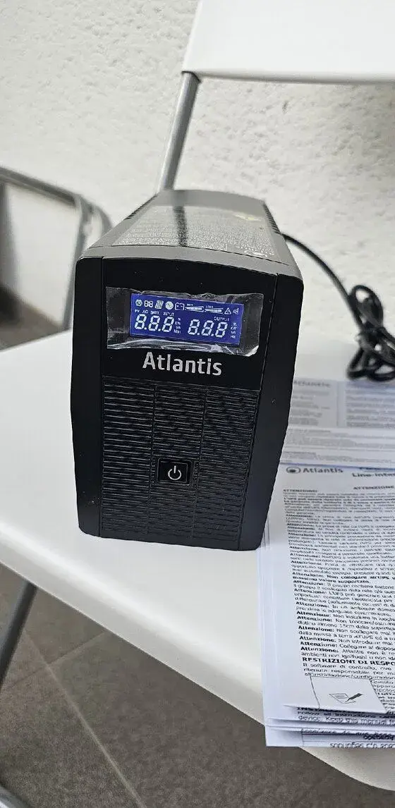 Nové záložné napájanie UPS Atlantis HostPower 1003